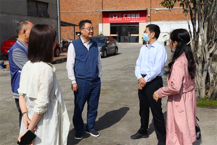 四川省供銷社黨組成員、機關黨委書記李先明帶隊開展節前安全生產督查工作