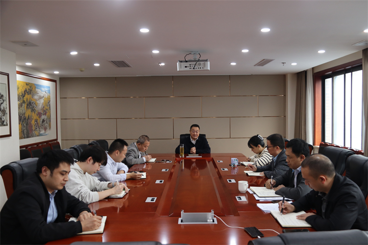 鄧華主持召開(kāi)集團(tuán)冷鏈、外貿(mào)進(jìn)出口業(yè)務(wù)專(zhuān)題會(huì)